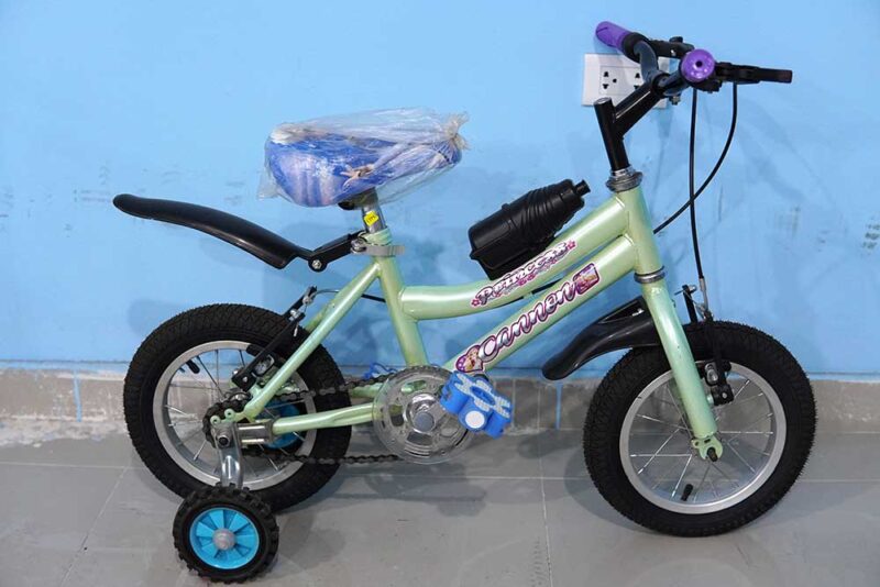bicicleta aro 12 con auxiliares