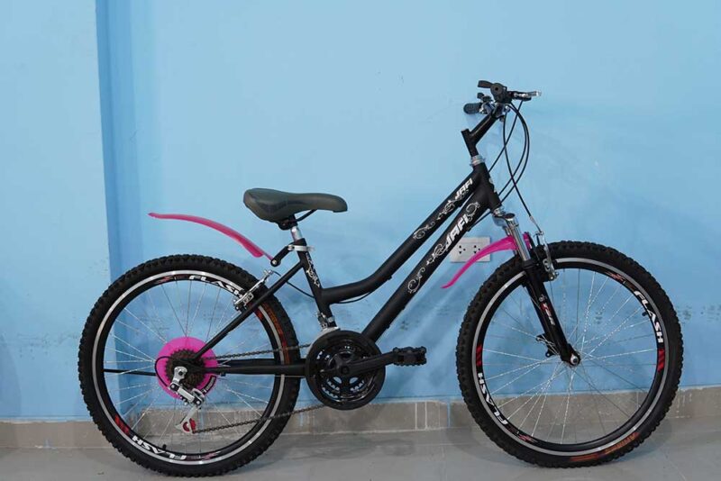 bicicleta aro 24 con aros doble pared negros marca jafi